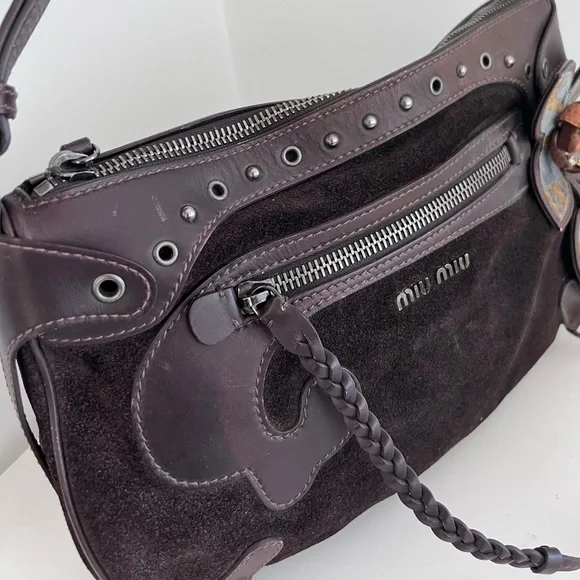 Miu miu mini y2k purse // brown suede & leather “western hobo” flower bag - Picture 3 of 7